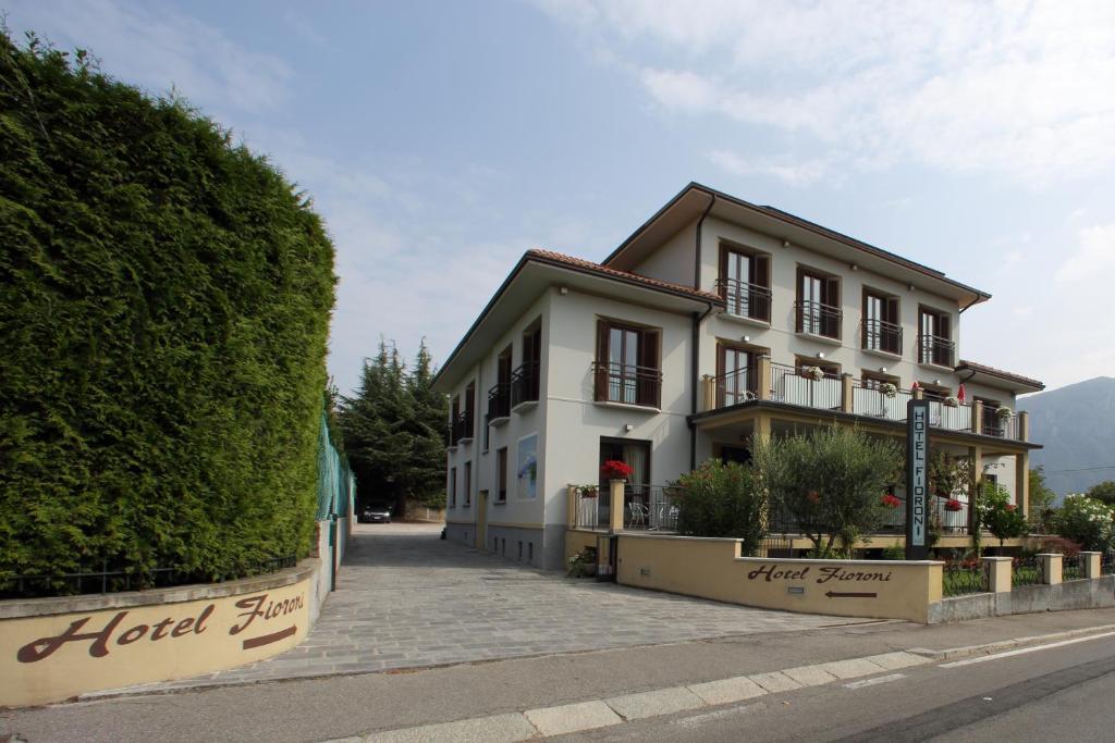 Hotel Fioroni Bellagio Buitenkant foto