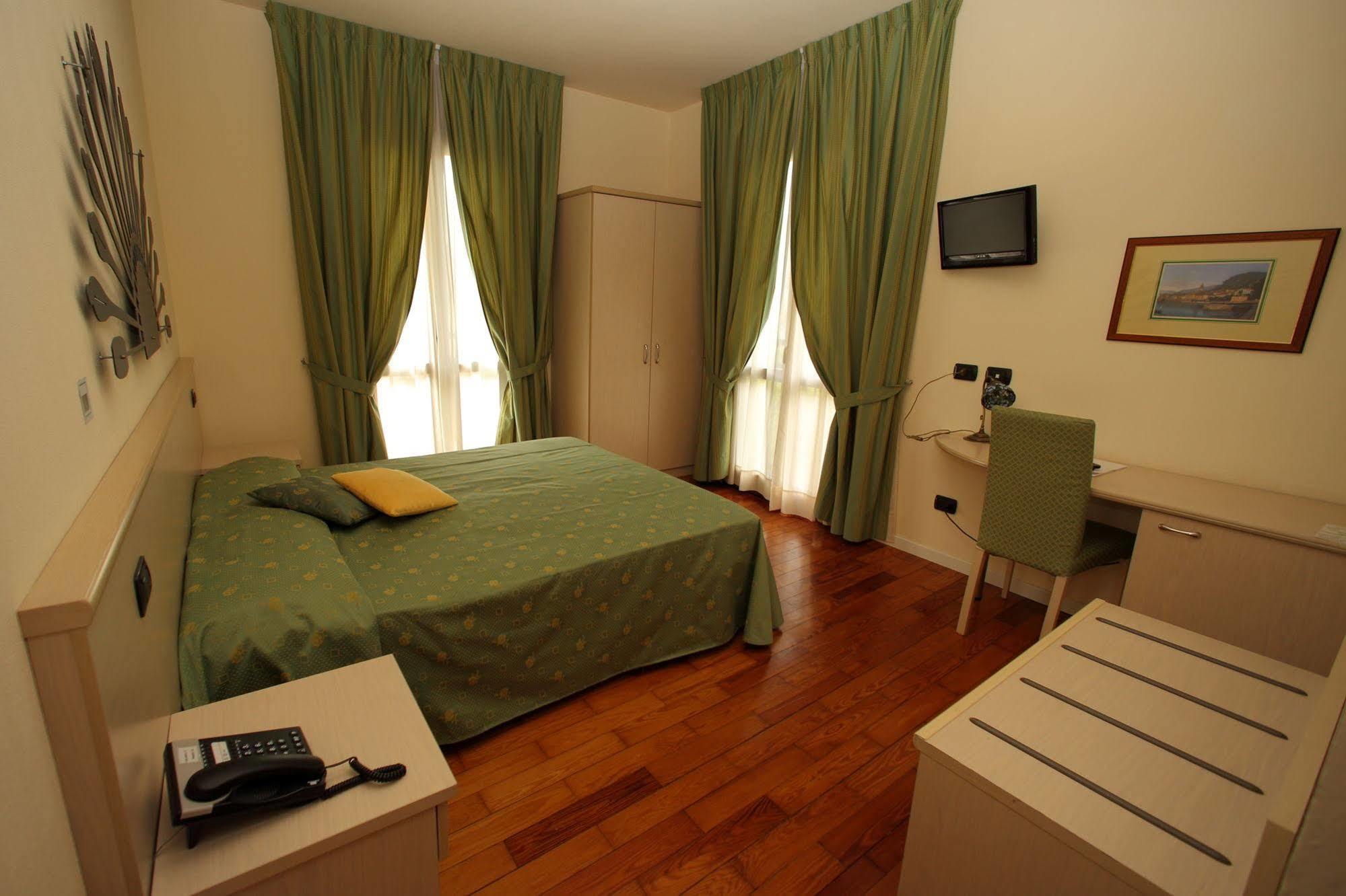 Hotel Fioroni Bellagio Buitenkant foto
